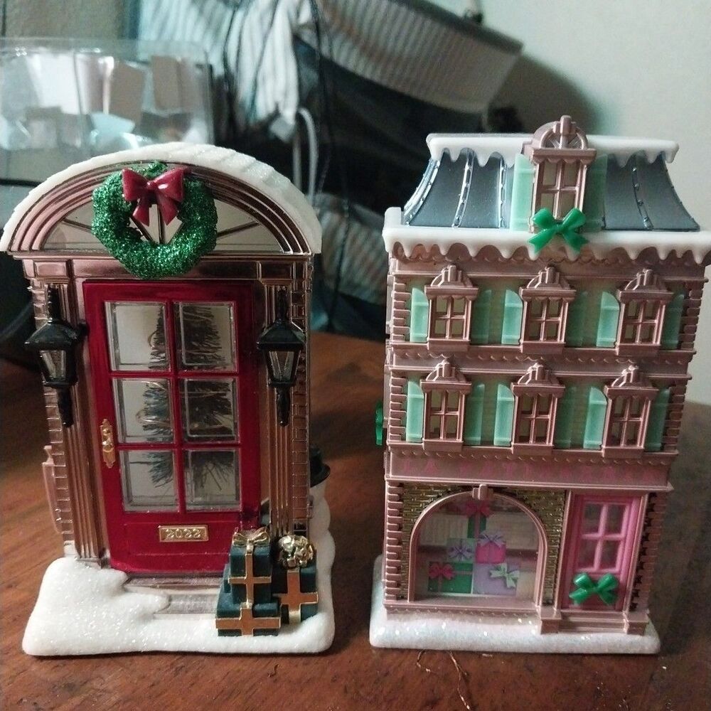 2 Bath & Body Works Christmas Wallflower Projectors - Paris & Red Door House